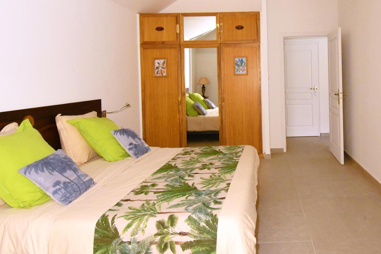 Le Jacaranda Du Guillaume Bed & Breakfast Le Guillaume Exterior photo